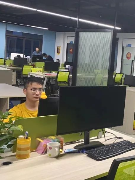 奋战一线丨尊龙Z6官方网站人的假期这样过