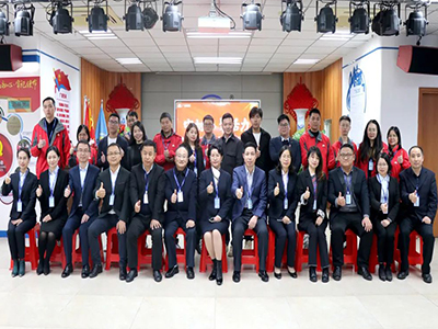 守初心 聚活力 创未来丨尊龙Z6官方网站集团2022 年度总结表扬大会圆满竣事