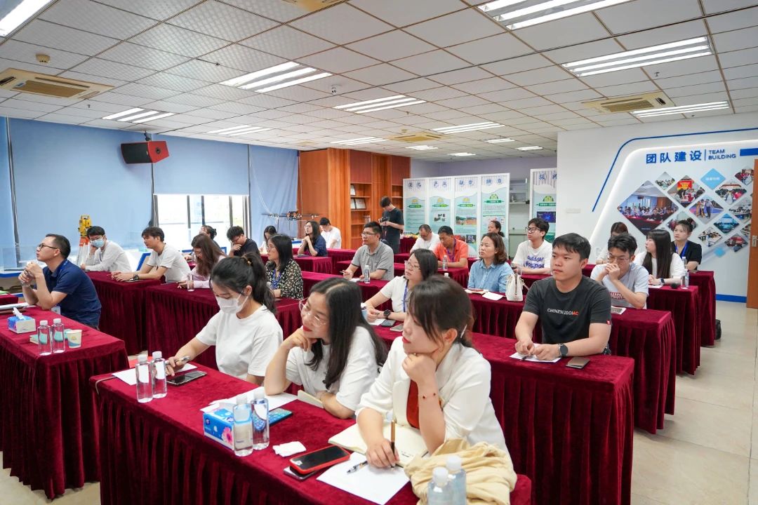 尊龙Z6官方网站集团引领AI风潮，，，全员学习共创开展