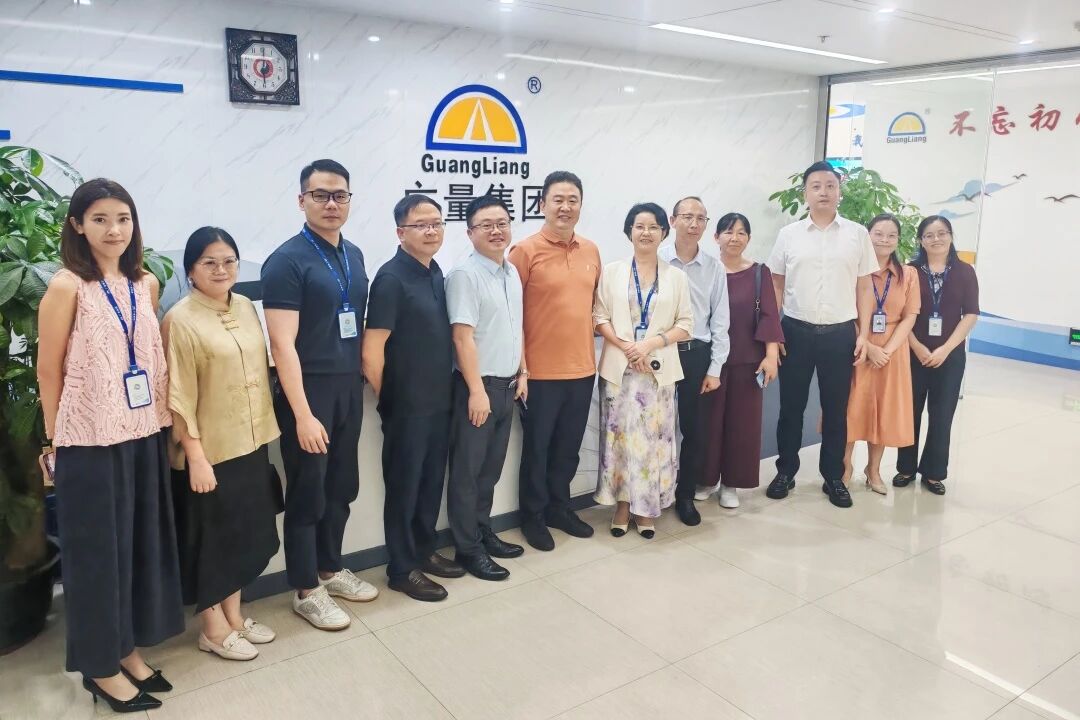 尊龙Z6官方网站集团丨贵州大数据局向导莅临旅行，，共探实景三维+数据要素资产化驱动的AI融合开展